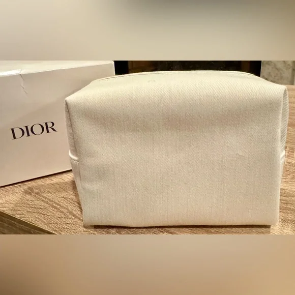 Dior Pouch - Picture 4 of 5